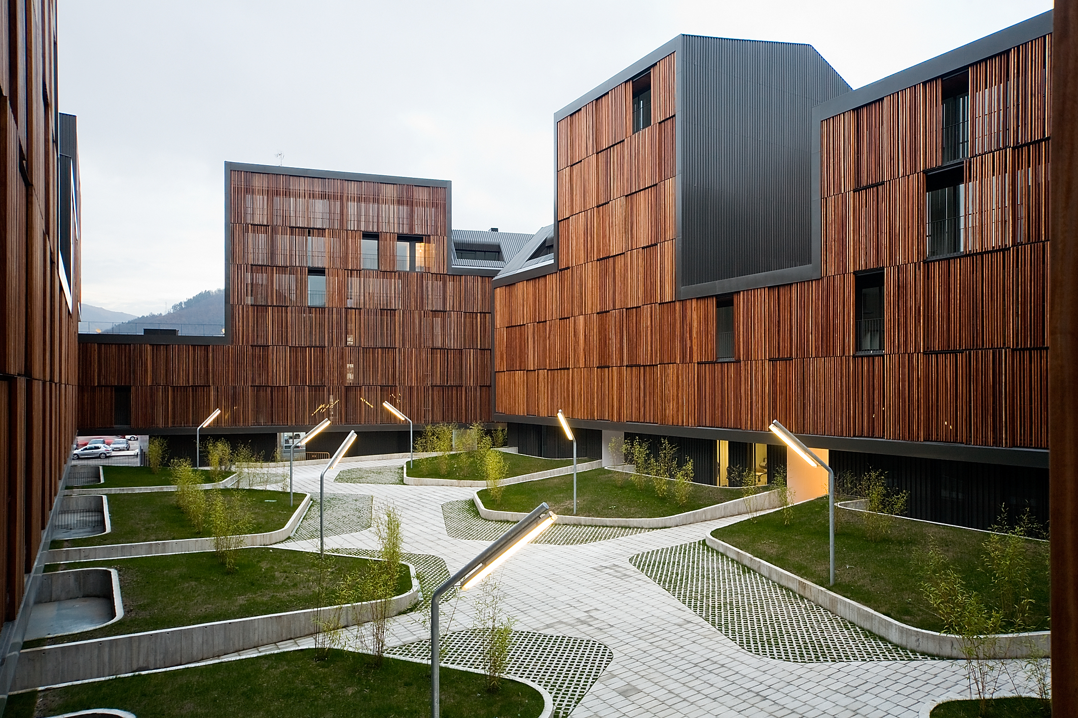 Interior de edificio en Mieres