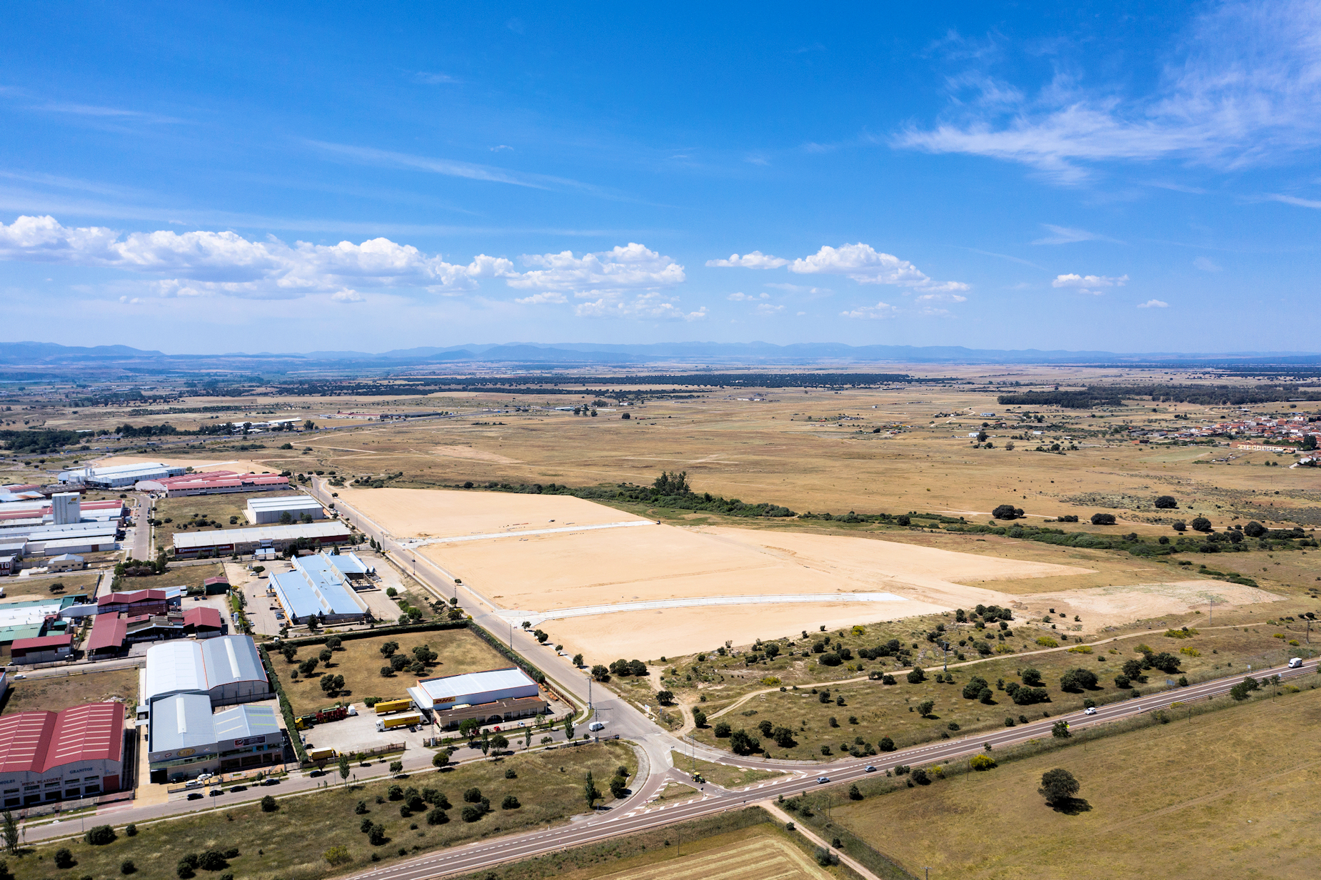 Suelo industrial Torrehierro - Talavera.jpg